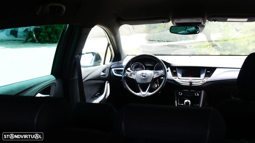 Opel Astra Sports Tourer - 20