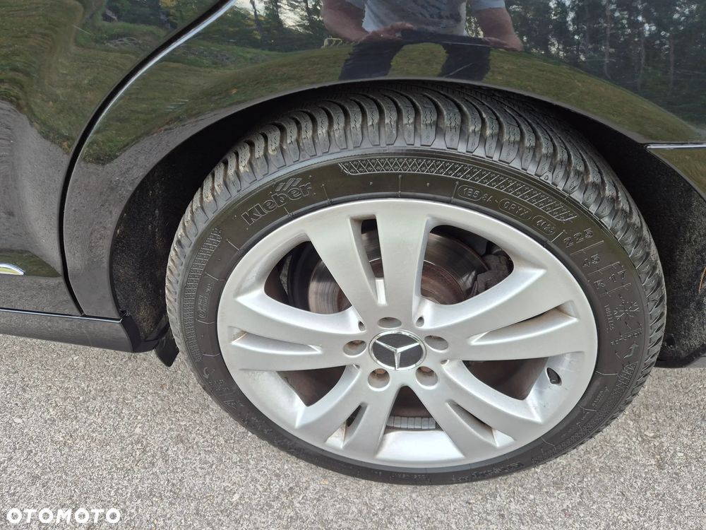 Mercedes-Benz Klasa C 180 T Kompressor BlueEFFICIENCY Avantgarde - 18