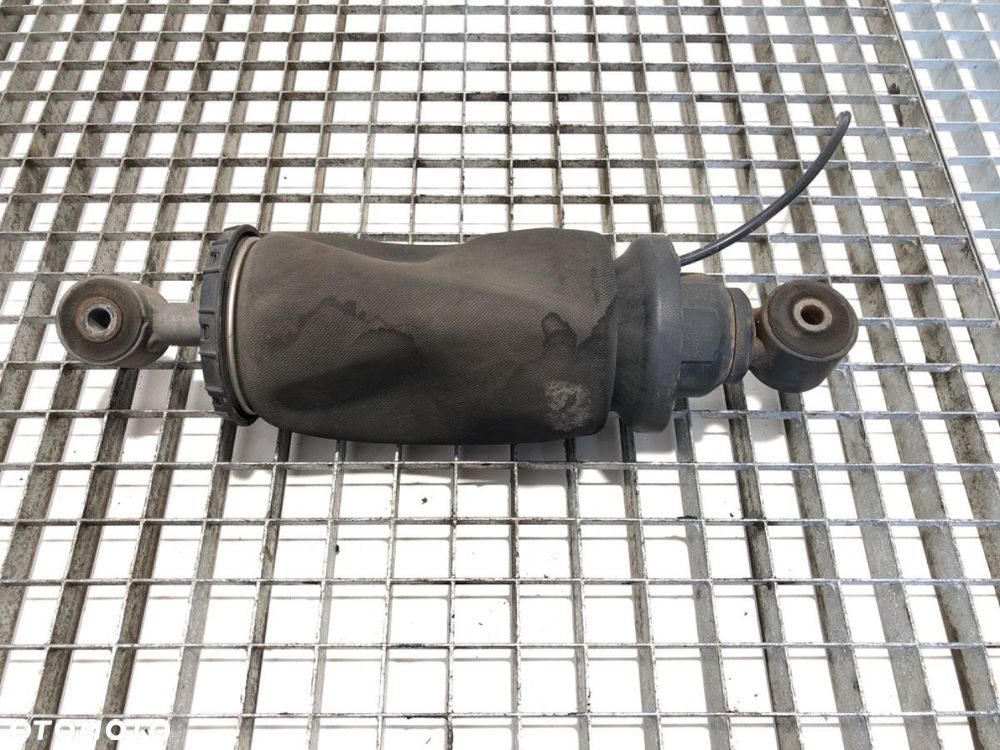 PODUSZKA KABINY PRZÓD - 429.00 PLN - MAN TGX I 2006 - 2022 18.440 81.41722-6082 - 1