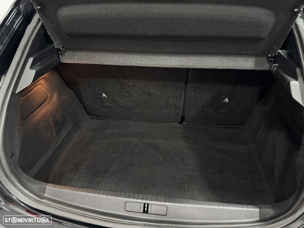 Peugeot 208 1.2 PureTech Active Pack - 39