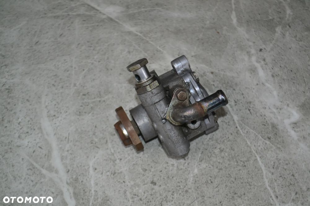 VW AUDI SEAT SKODA 1,4 1,6 1,8 1,9 2,0 POMPA WSPOMAGANIA KYB 1J0422154A 100 BAR - 2