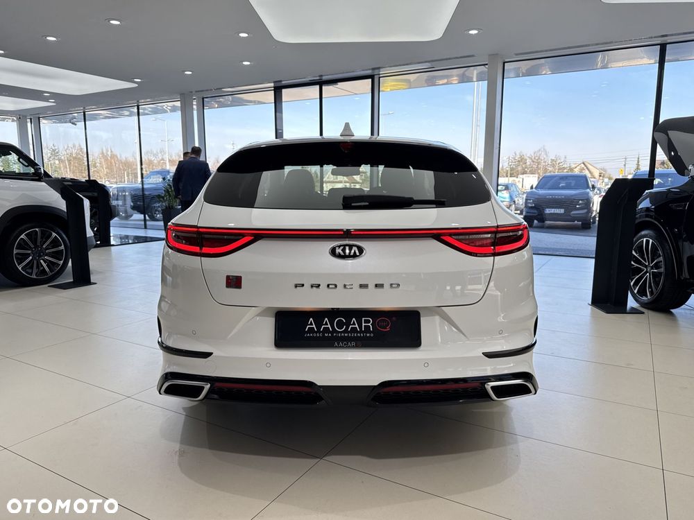 Kia ProCeed - 4