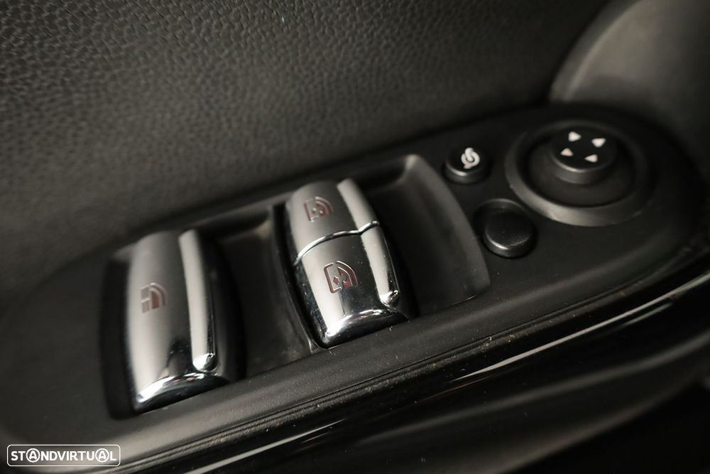 MINI Cabrio Cooper - 23