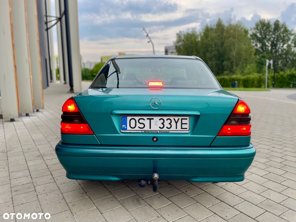 Mercedes-Benz Klasa C 220 T CDI Classic - 26
