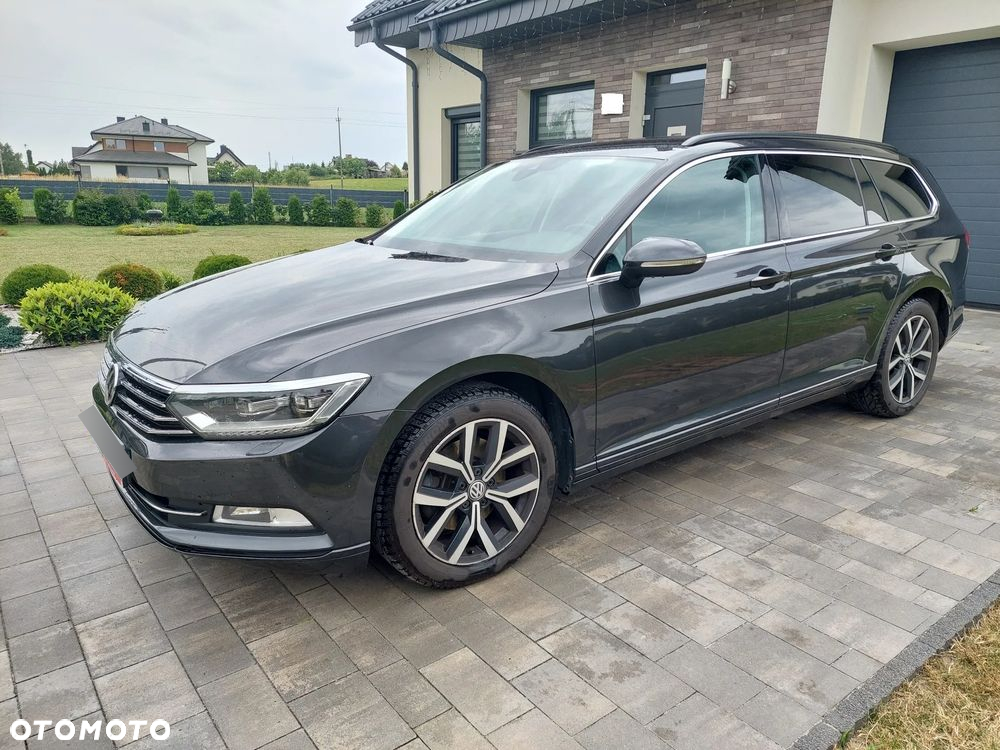 Volkswagen Passat - 12