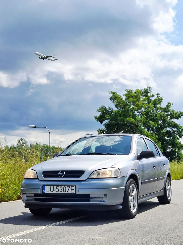 Opel Astra 1.4 111 - 12