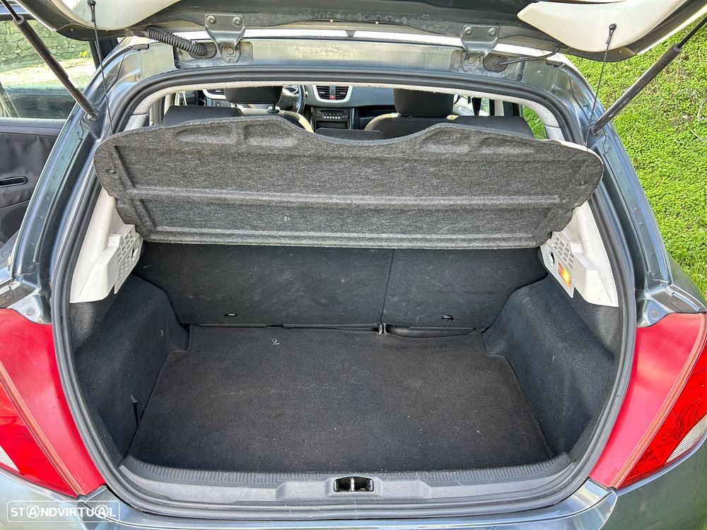 Peugeot 207 1.4 16V SE Millesim 200 Anos - 8