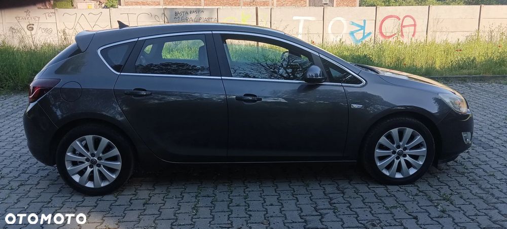 Opel Astra 1.4 T Cosmo - 33