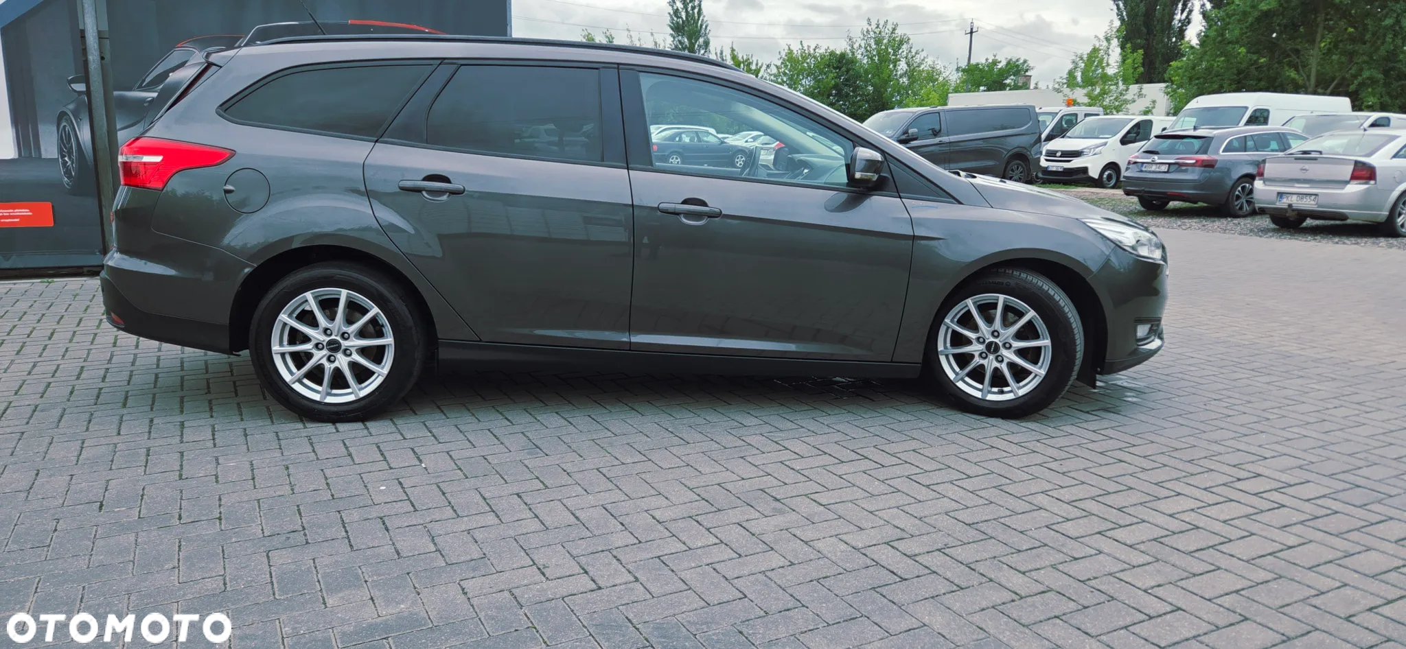 Ford Focus 1.5 EcoBlue Start-Stopp-System TITANIUM DESIGN - 19
