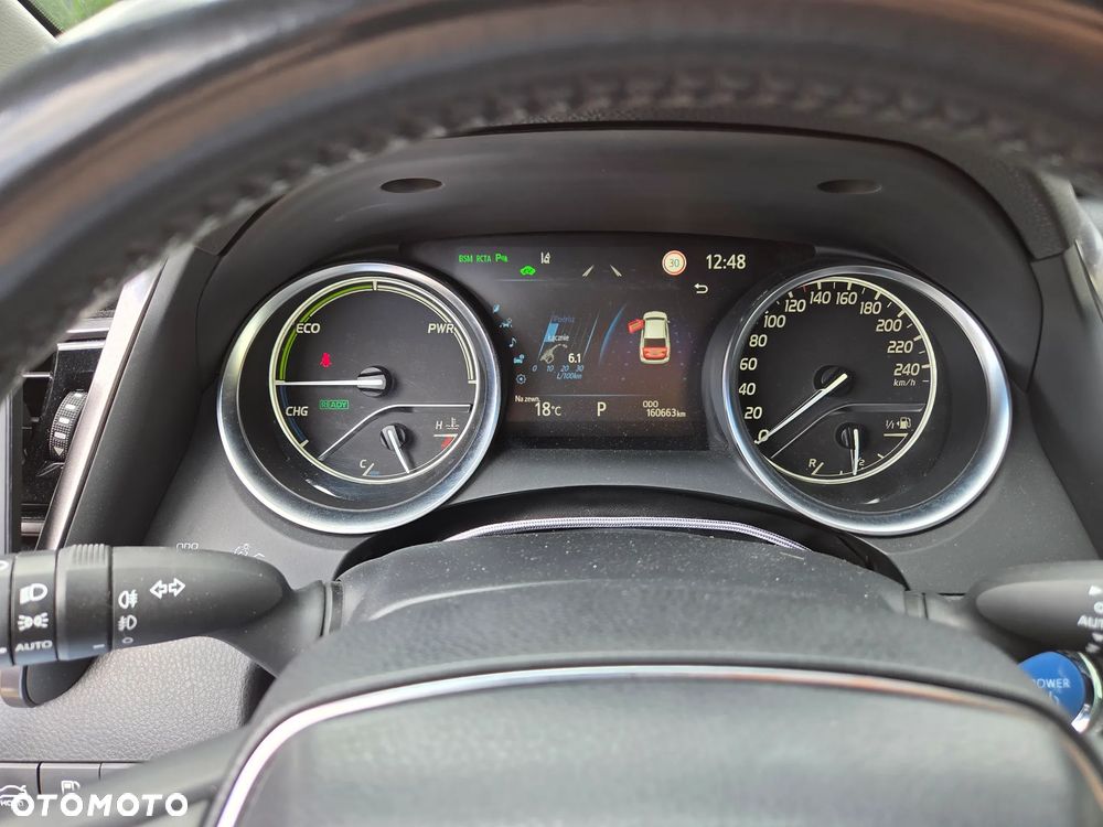 Toyota Camry 2.5 Hybrid Executive CVT - 8