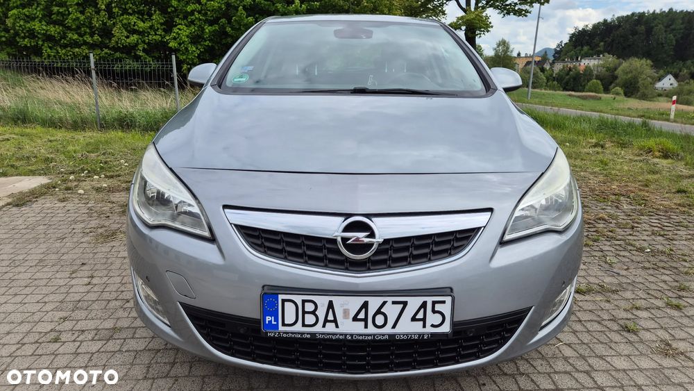 Opel Astra 1.4 Turbo Design Edition - 17
