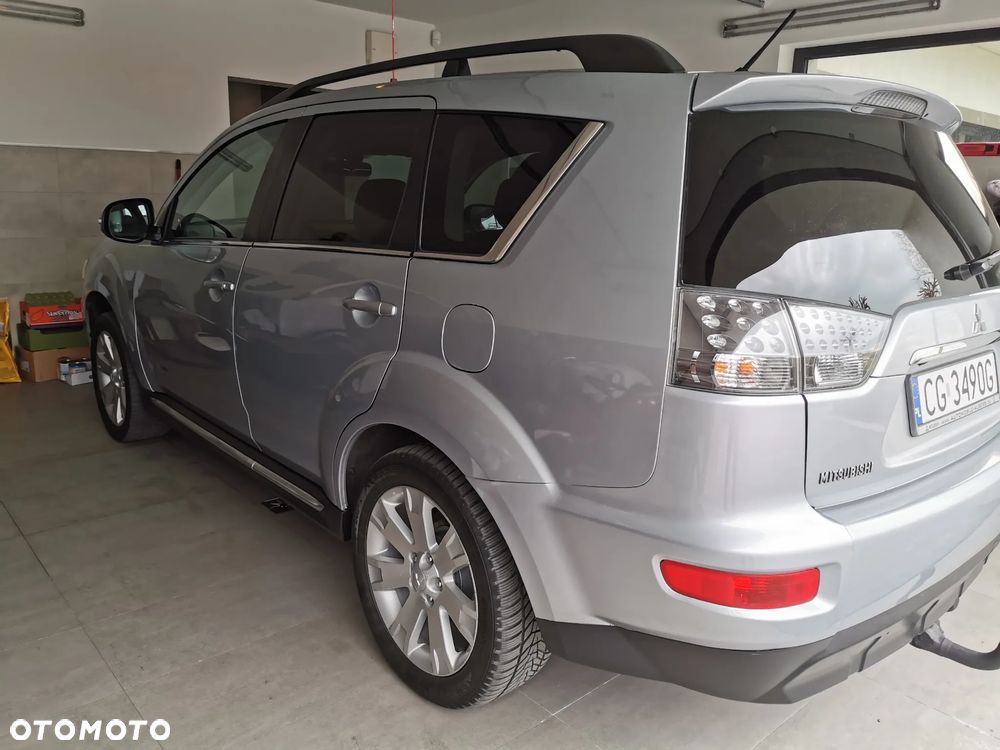 Mitsubishi Outlander 2.2 DI-D 4WD TC-SST Motion - 6