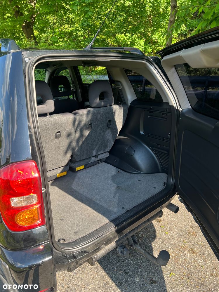 Toyota RAV4 2.0 D-4D 4x4 - 6