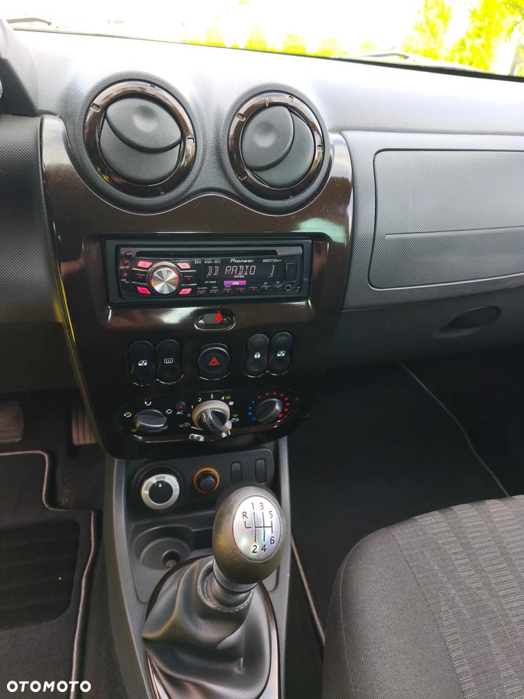 Dacia Duster 1.6 Laureate 4x4 - 17