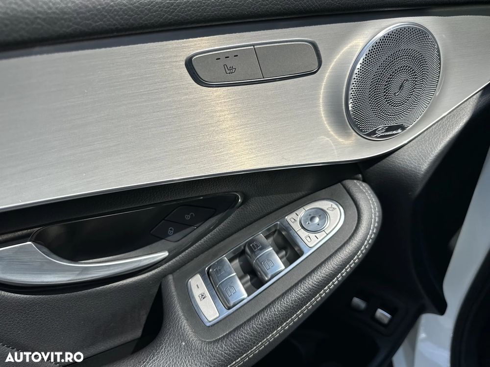 Mercedes-Benz GLC 300 e 4MATIC - 15
