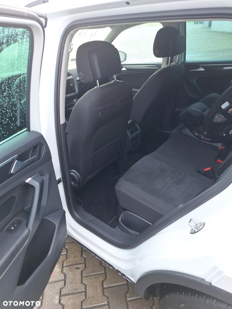 Volkswagen Tiguan - 23