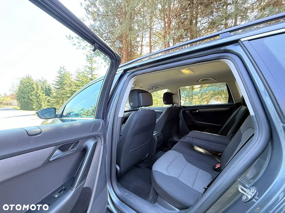 Volkswagen Passat 2.0 TDI Highline DSG - 22