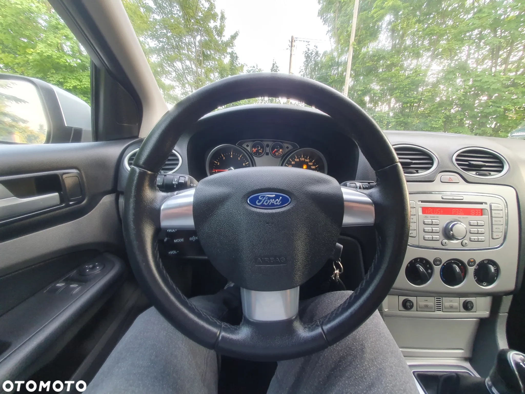 Ford Focus 1.6 16V Titanium - 19