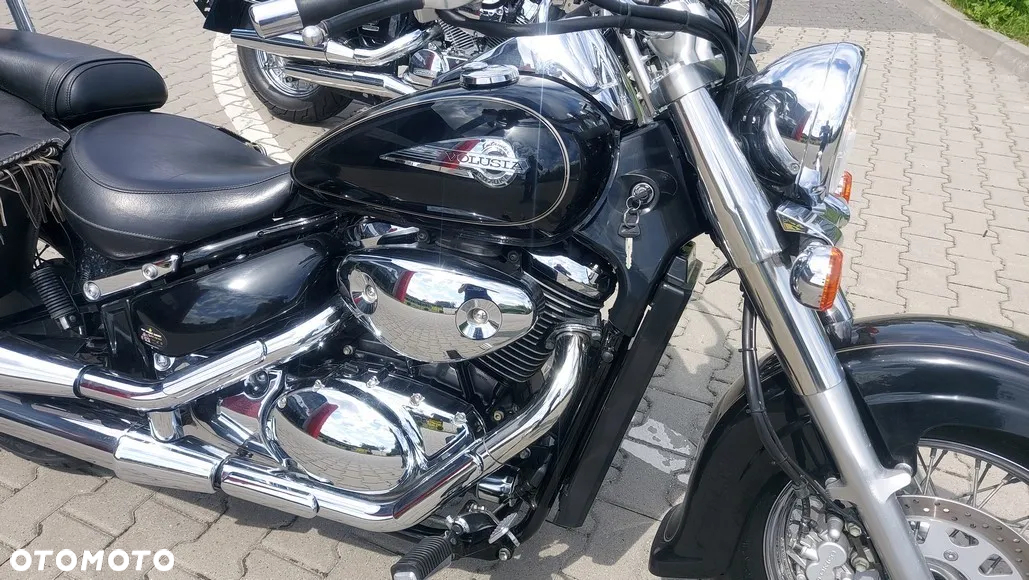 Suzuki Intruder - 2