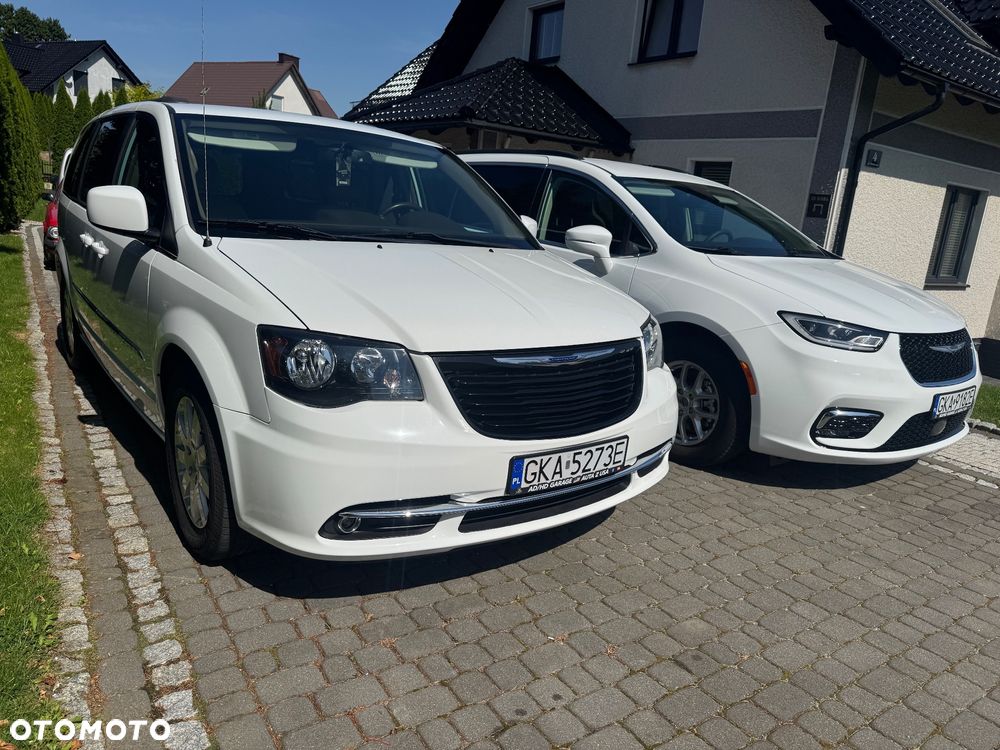 Chrysler Pacifica - 12