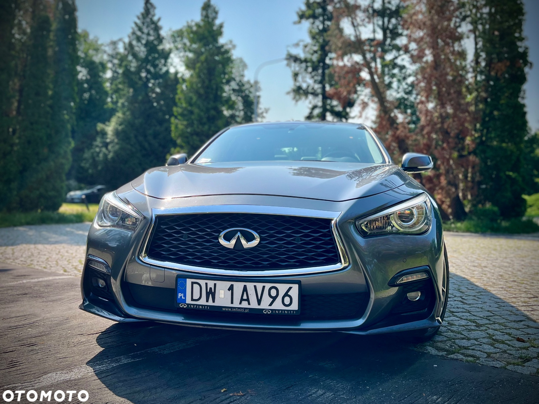 Infiniti Q50 Hybrid AWD Premium - 2