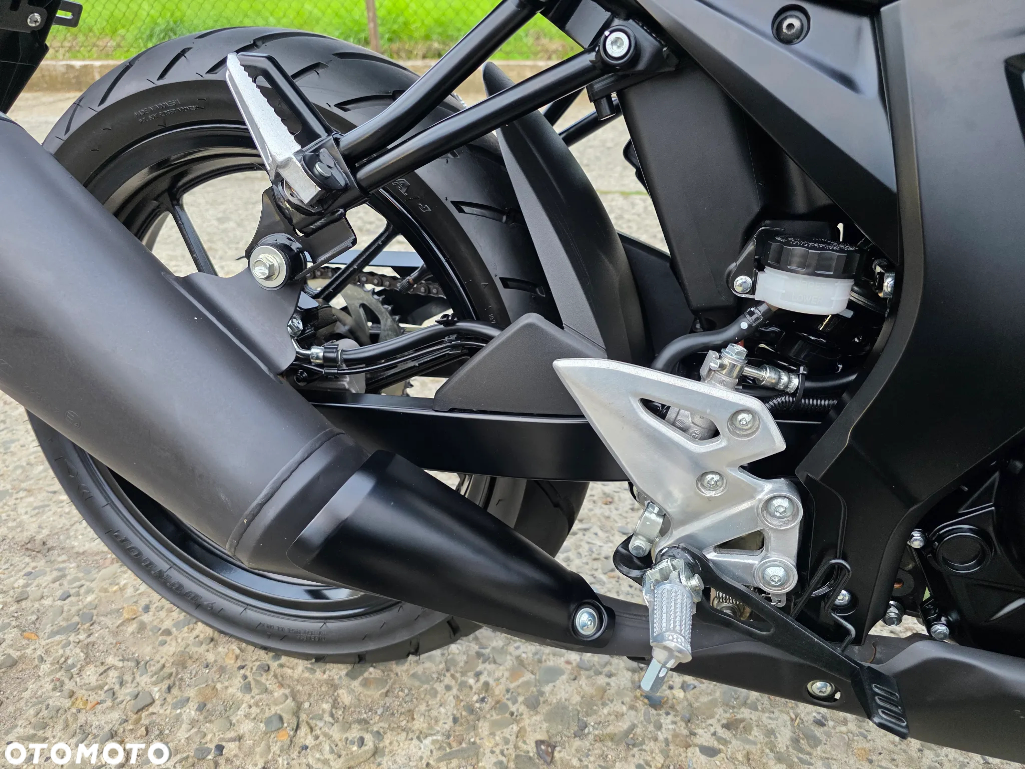 Suzuki GSX - 26
