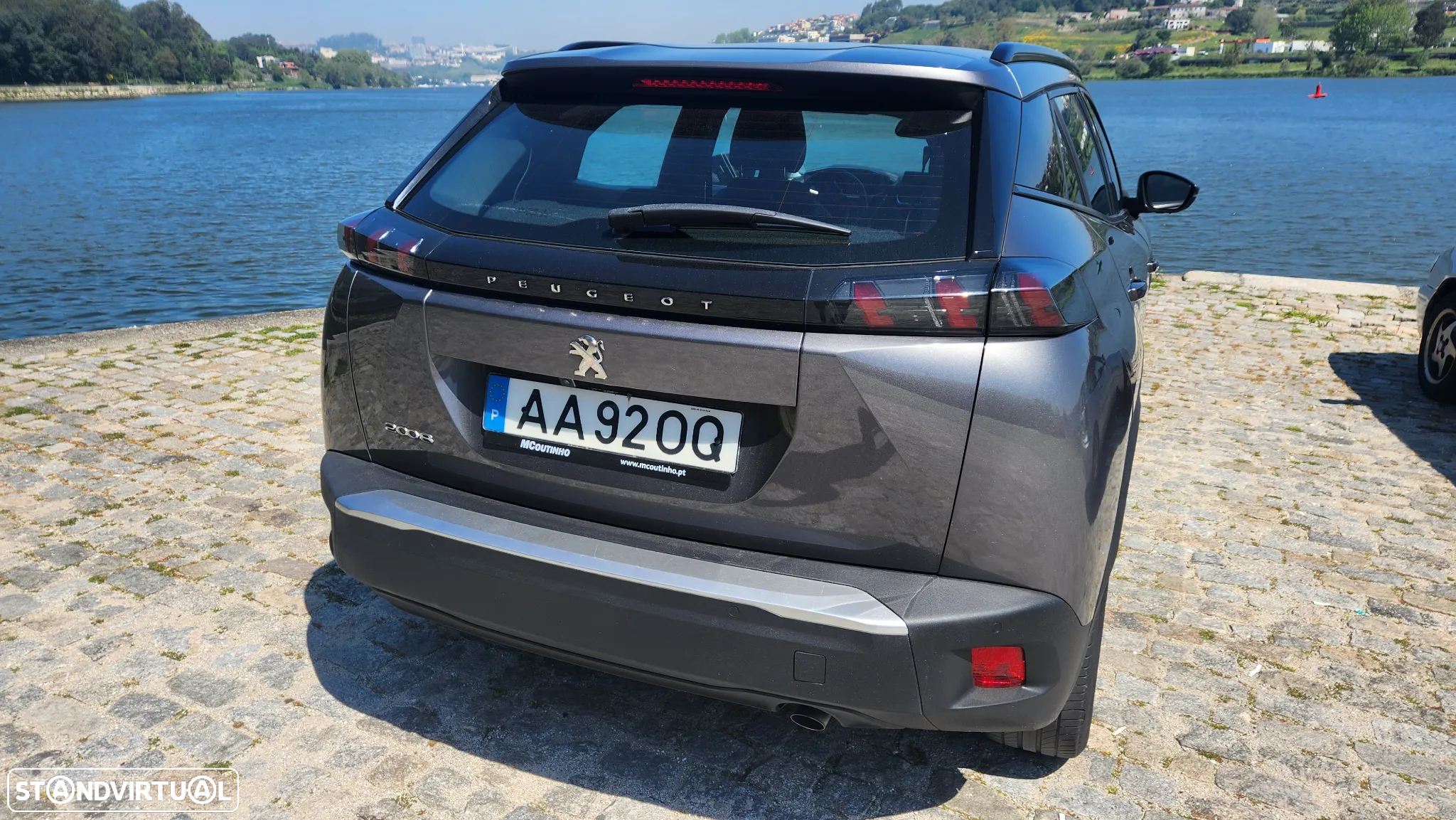 Peugeot 2008 1.5 BlueHDi Allure - 4