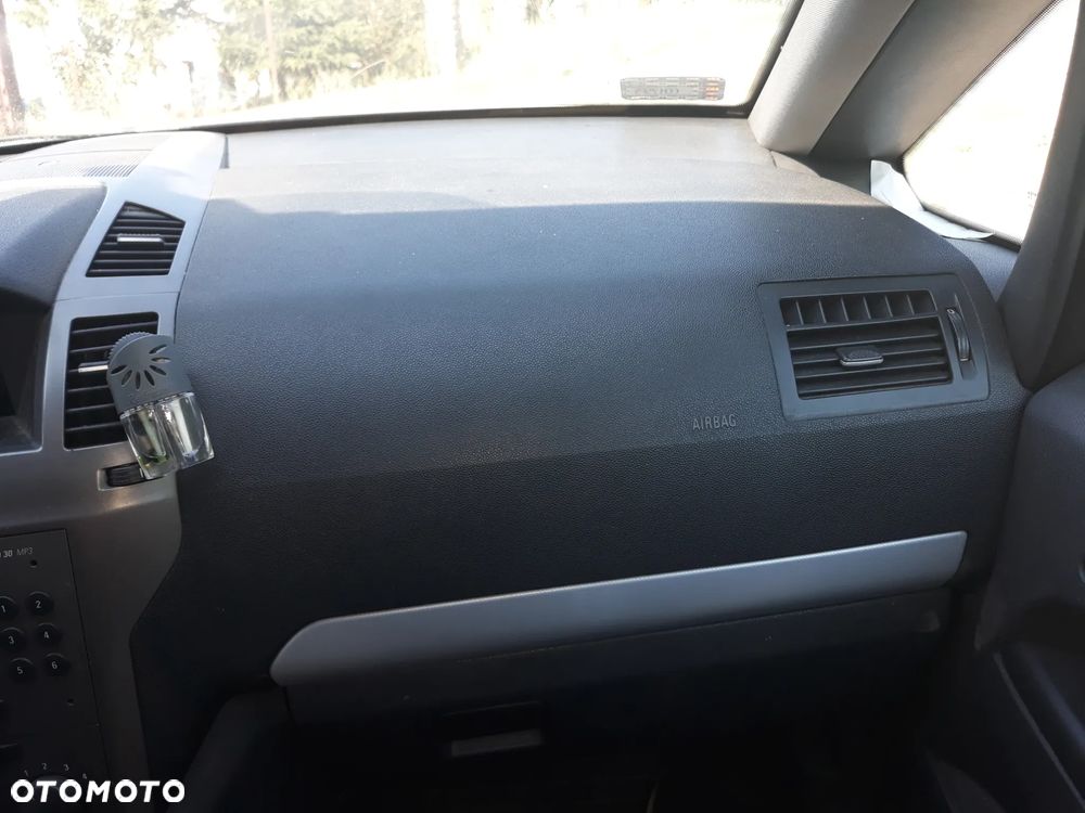 Opel Zafira 1.8 Family - 2