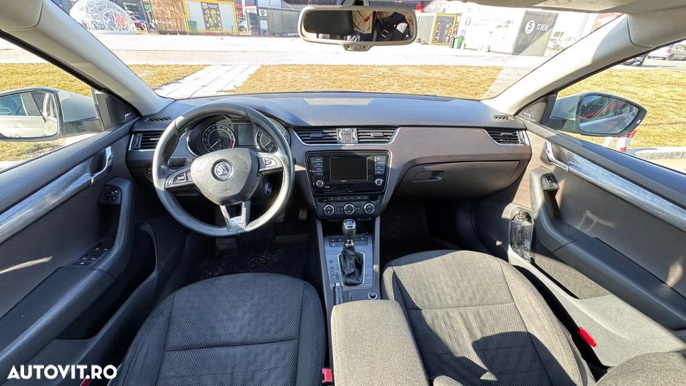 Skoda Octavia 2.0 TDI 4x4 DSG Scout - 7