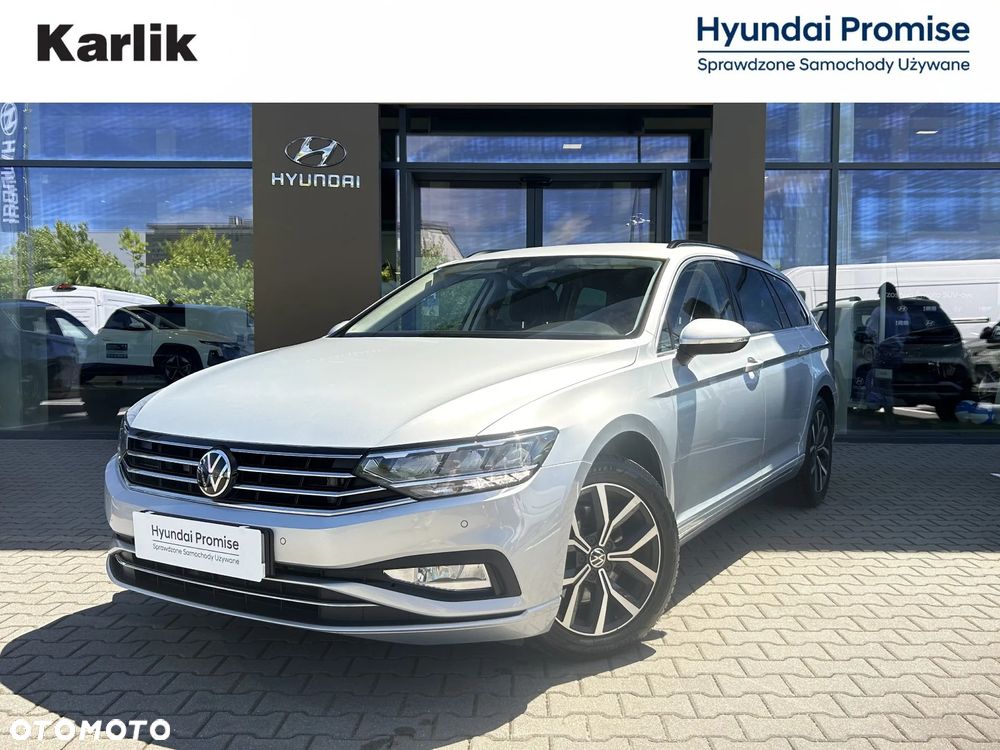 Volkswagen Passat - 1
