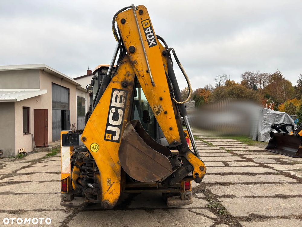 JCB 4CX - 12