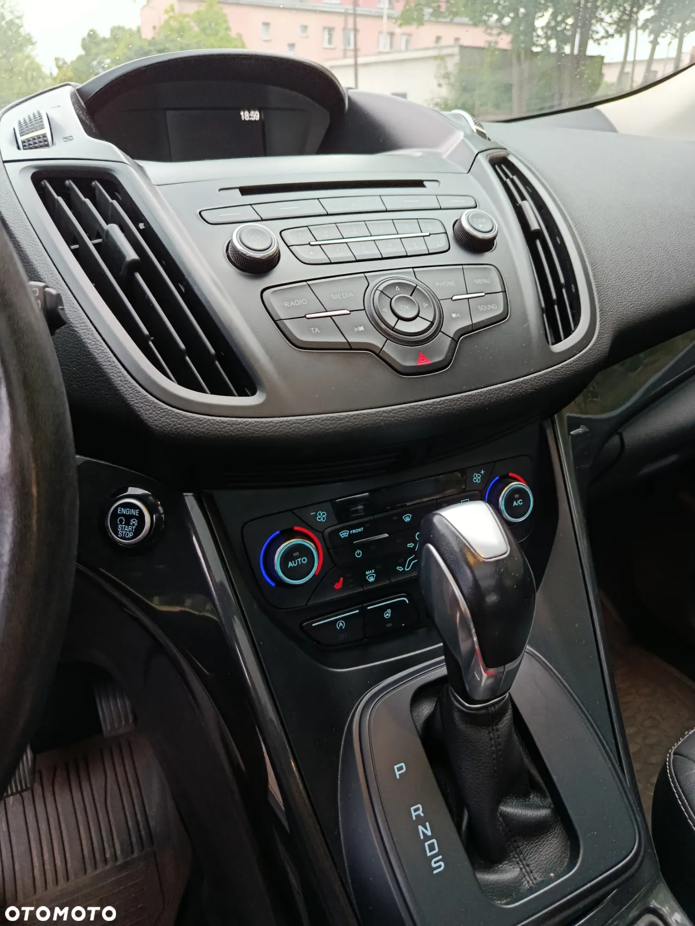 Ford Kuga 1.5 EcoBoost 4x4 Titanium - 11