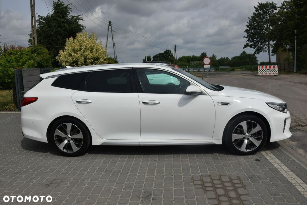 Kia Optima - 11