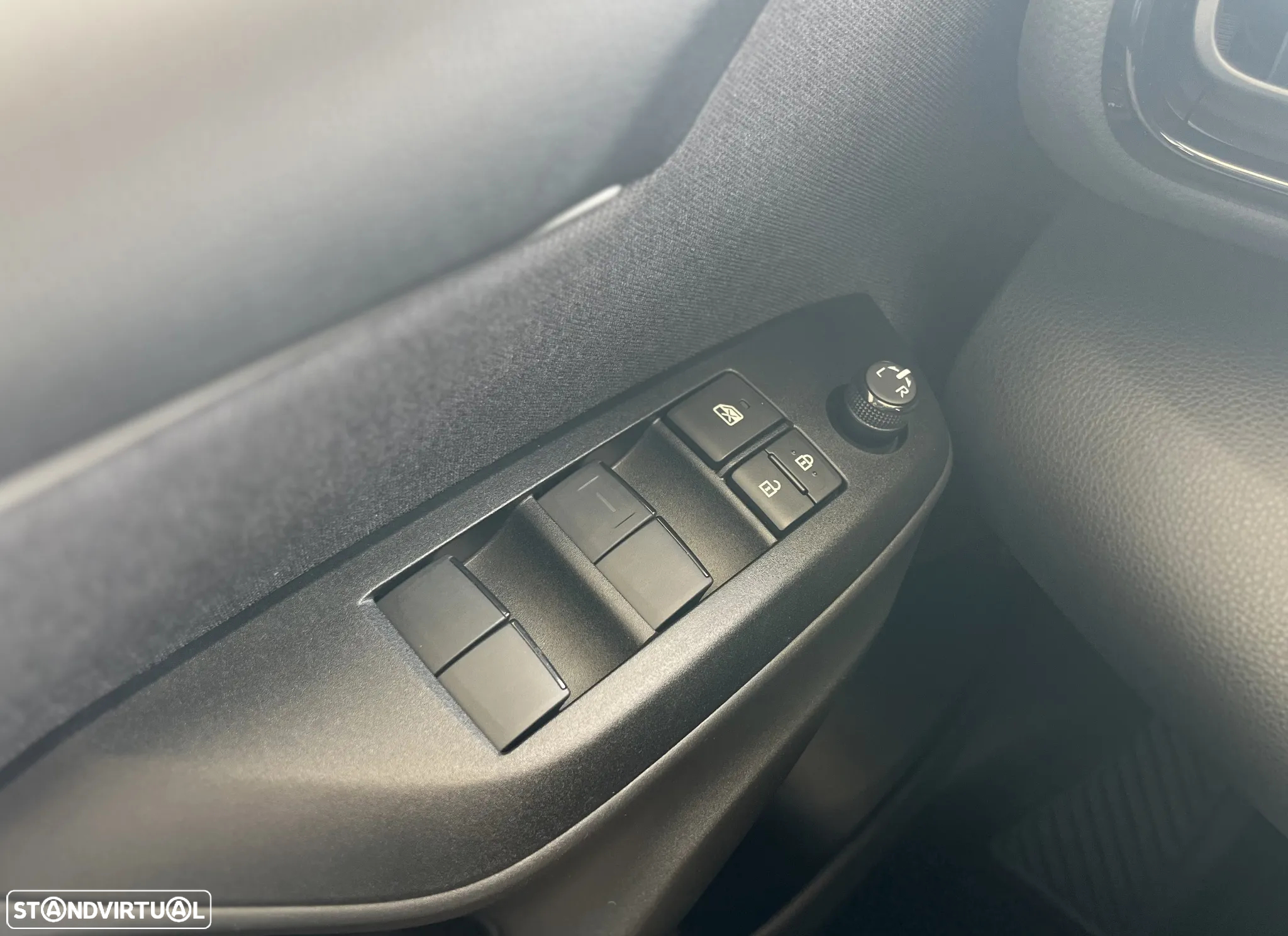 Mazda 2 1.5 L Hybrid VVT-i Centre-Line - 17