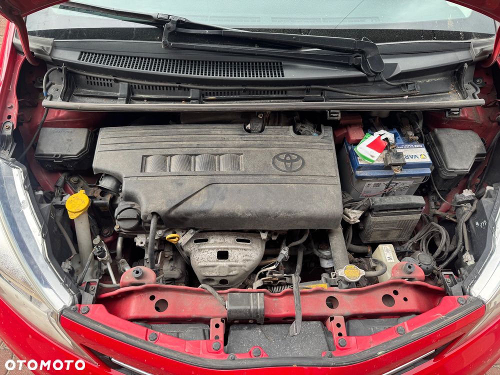 Toyota Yaris - 10