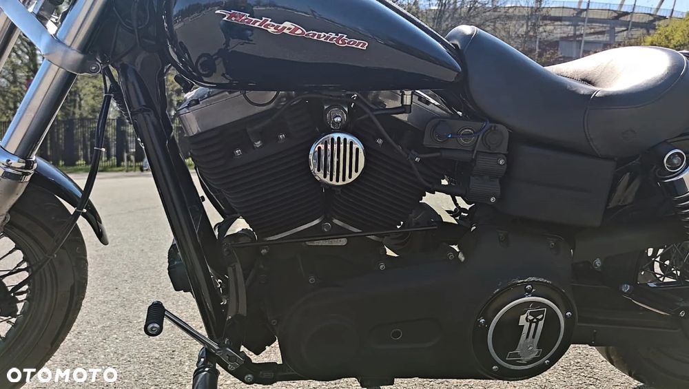 Harley-Davidson Dyna Street Bob - 8