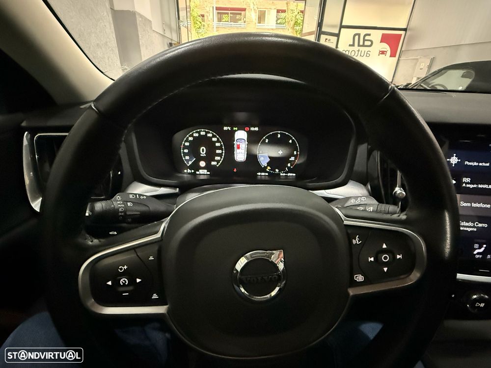 Volvo V60 D3 Momentum Pro - 26