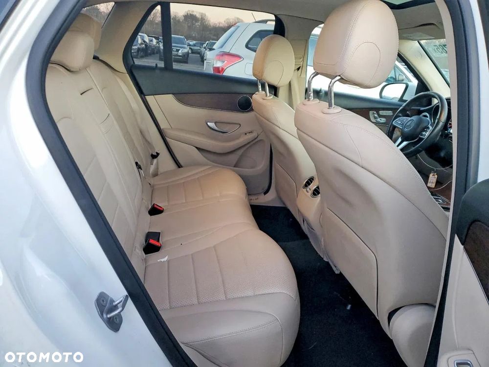 Mercedes-Benz GLC 300 4-Matic - 10
