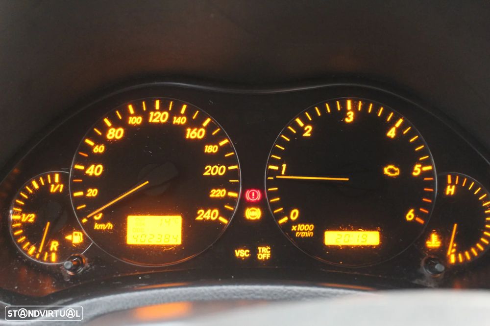 Toyota Avensis SD 2.0 D-4D - 11