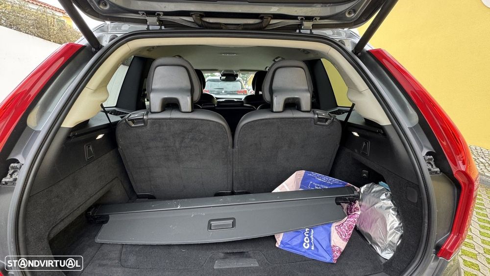 Volvo XC 90 2.0 B5 Inscription AWD - 12