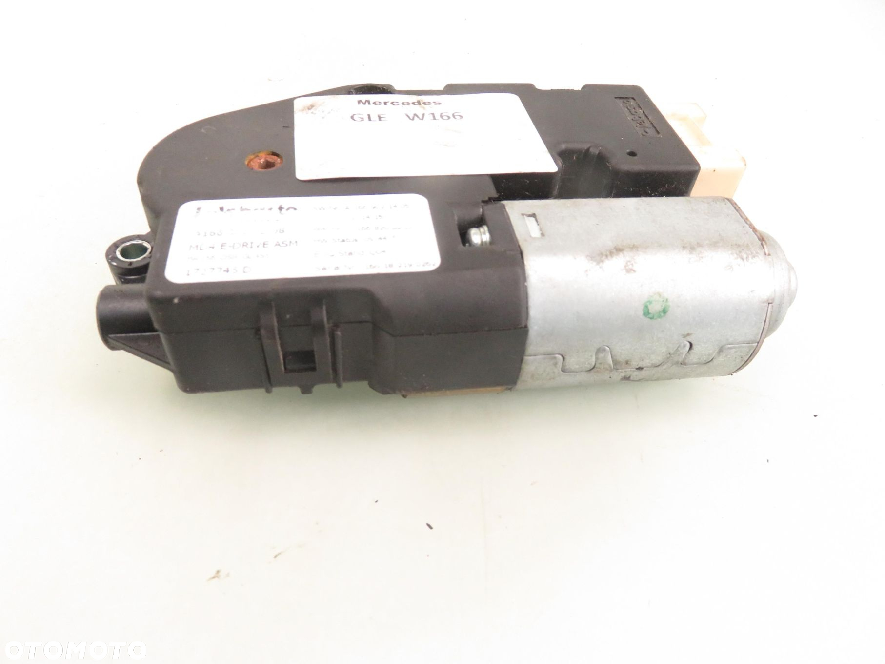 SILNICZEK SZYBERDACHU MERCEDES GLE W166 A1669021405 5DS93444000 - 3