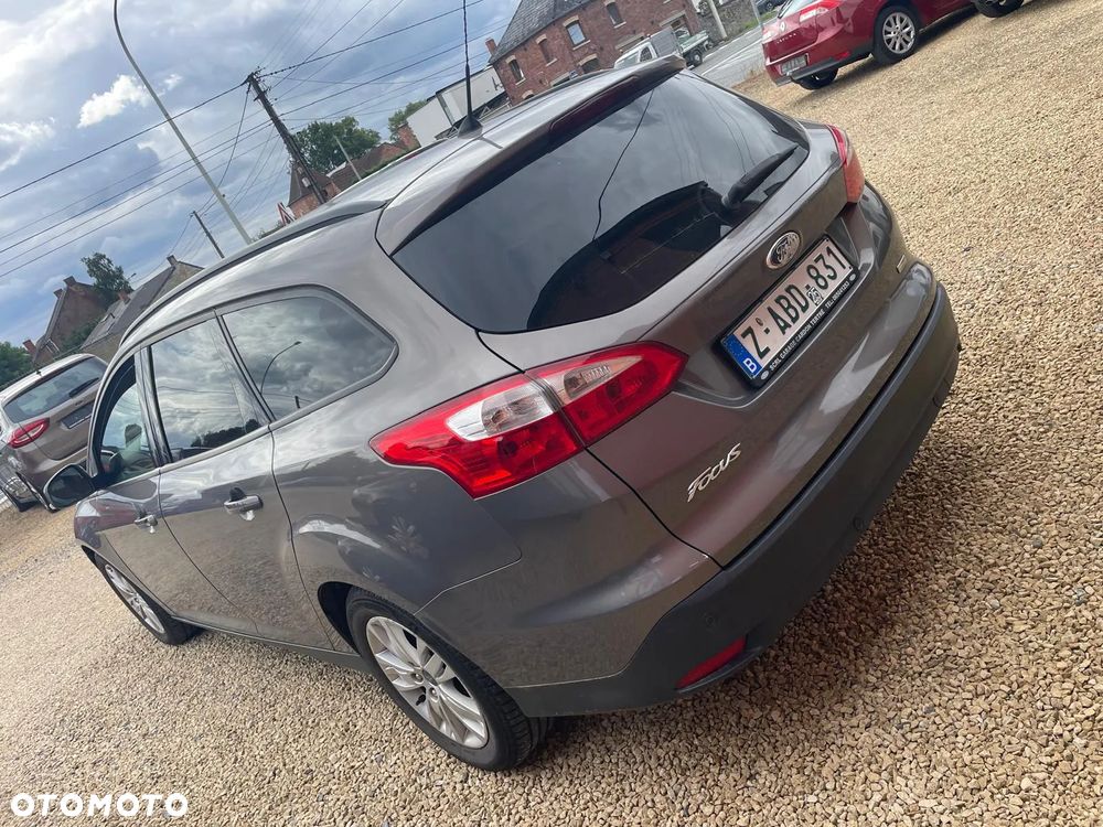 Ford Focus 1.6 TDCi DPF Start-Stopp-System SYNC Edition - 4