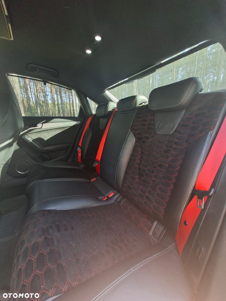 Audi A4 Limousine - 16