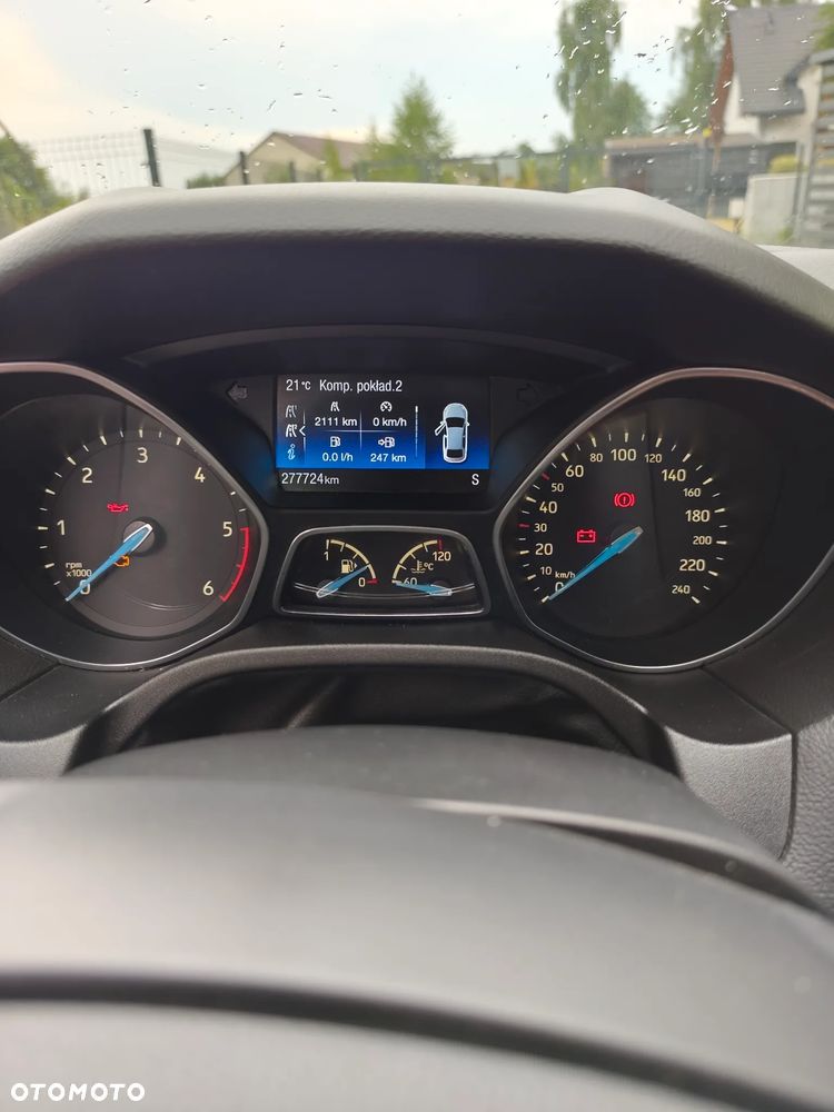 Ford Focus 1.5 TDCi SYNC Edition - 13