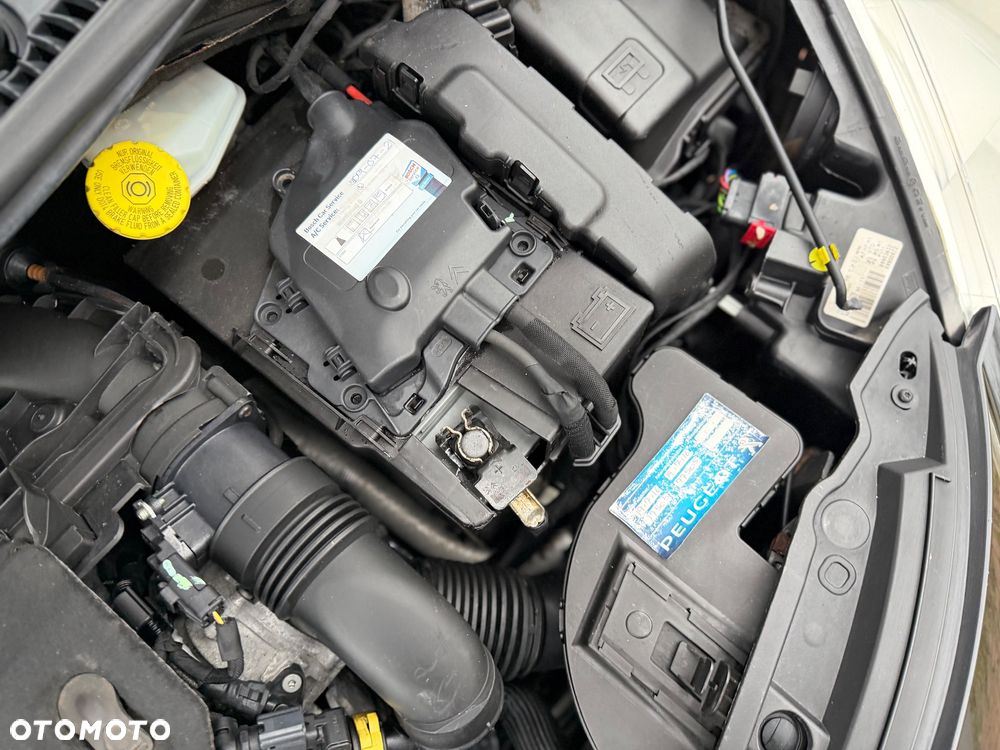 Peugeot 207 HDi FAP 90 (Blue Lion) Business-Line Niveau 2 - 35