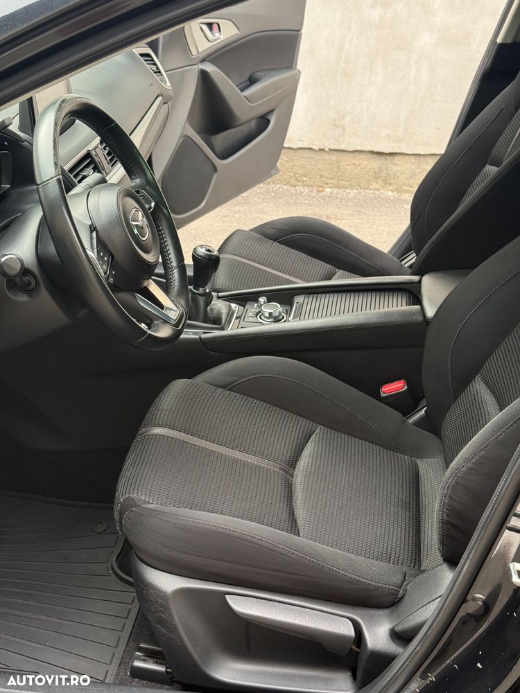 Mazda 3 - 7