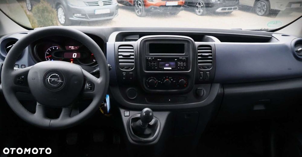 Opel Vivaro - 18