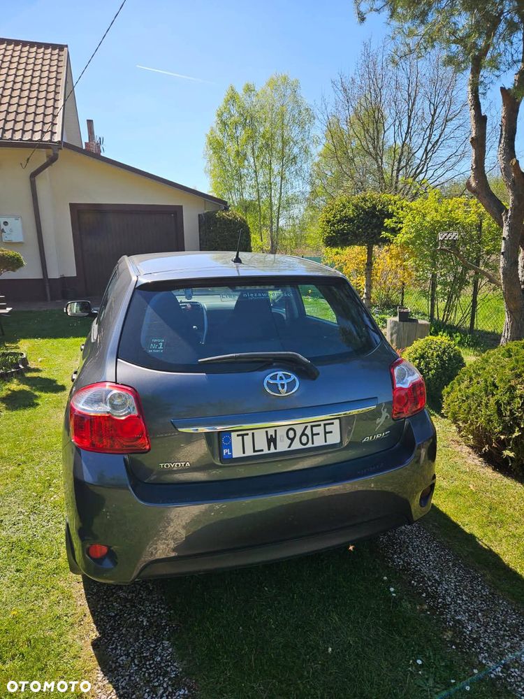 Toyota Auris - 2