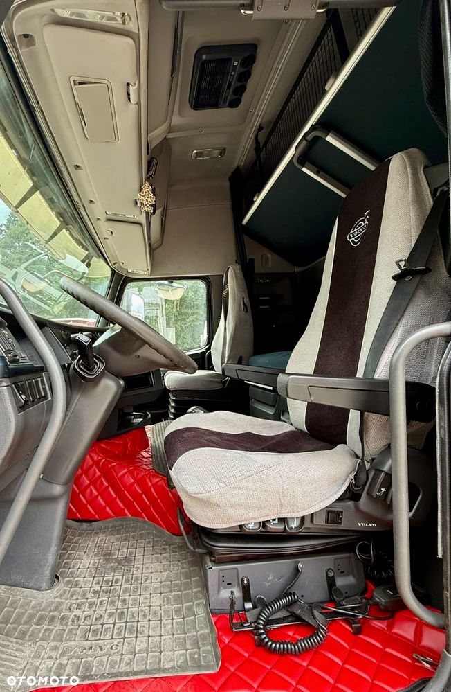Volvo FH420 GLOB XXL I-SHIFT RETARDER STANDKLIMA LONG CHASIS BLACK EDITION FULLSPOJLERY 1xALUTANK ORUROWANIE Z HALOGENAMI XENONY LEDY SKÓRA 730000km 2011r EURO 5 EEV IGŁA - 8