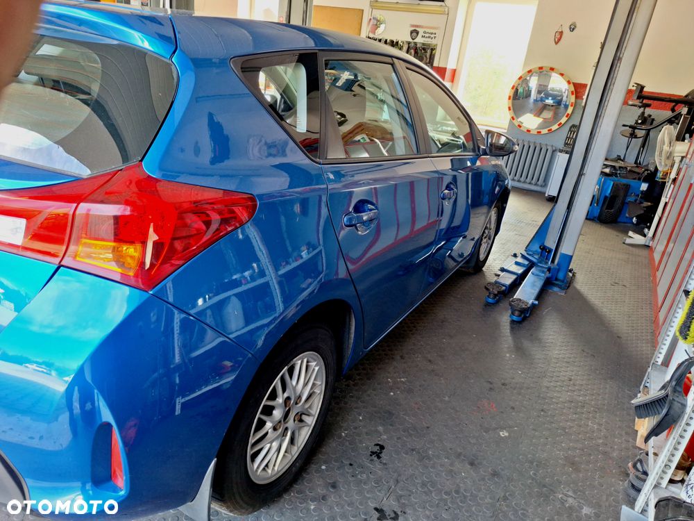 Toyota Auris - 7